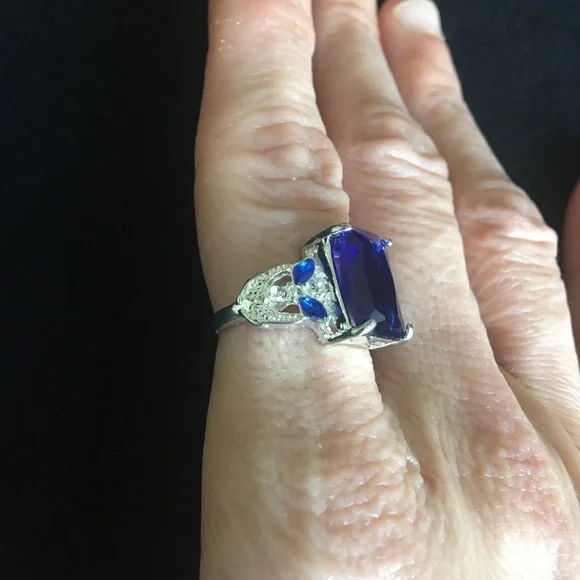 Dark Blue Stone Cocktail Ring - Picture 2 of 9